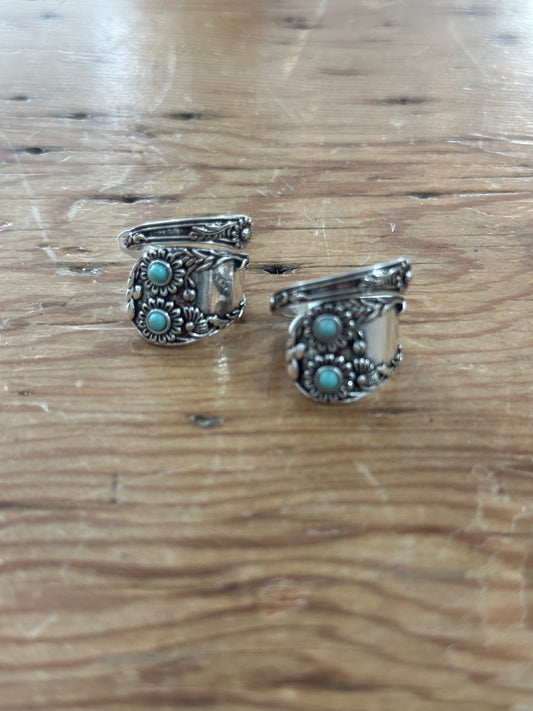 Weathered Silver Adjustable Flower Ring